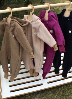 Kombinezon dziecięcy z wełny merino 370 g/m² – ciepły kombinezon zimowy z kapturem i dwoma zamkami